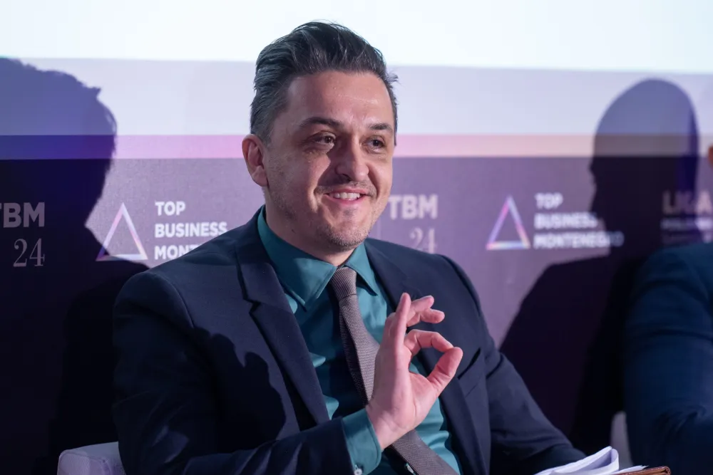 MF isplatio vi&scaron;edecenijska potraživanja biv&scaron;im radnicima &bdquo;Radoje Dakić&ldquo;