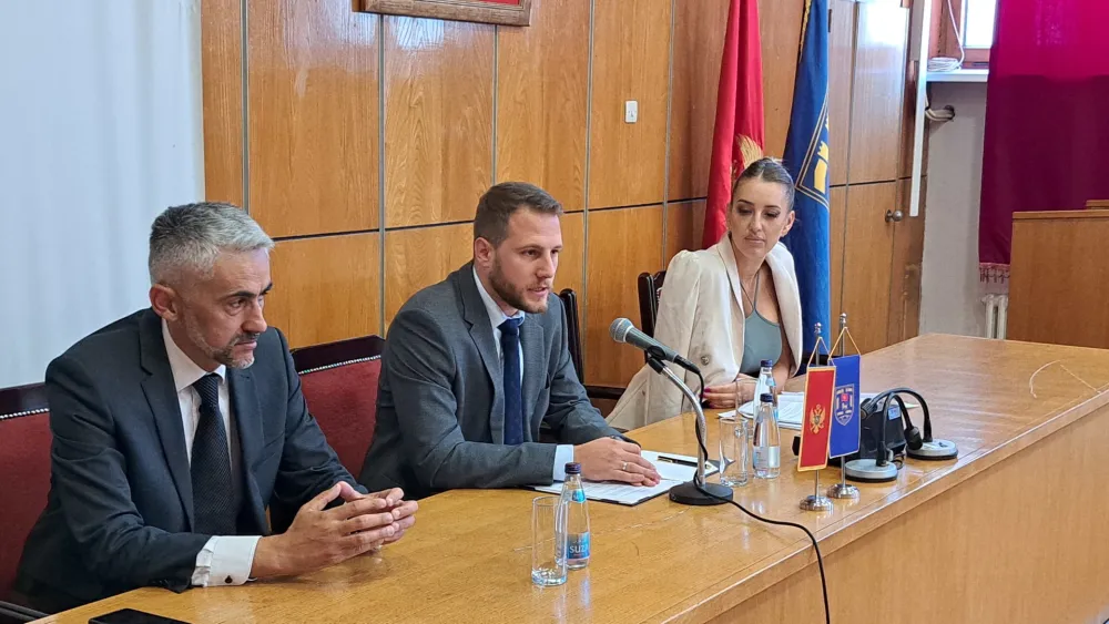 Odložena sjednica SO Nik&scaron;ić