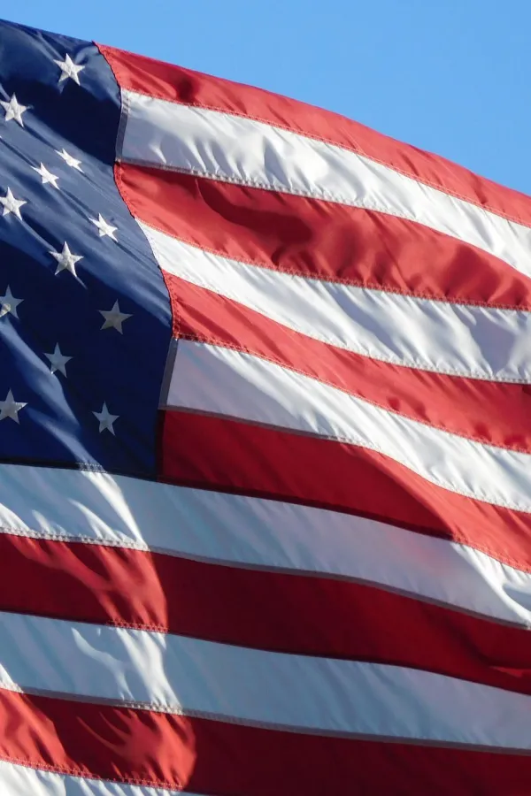 Čitl je priznala juče tokom svjedočenja u Kongresu, da ona i njena agencija nisu uspjeli u misiji da za&scaron;tite republikanskog predsjedničkog kandidata Donalda Trampa od atentata na mitingu u Pensilvaniji 13. jula.  Tada je odbila da podnese ostavku.  "Misija Tajne službe je da &scaron;titi lidere na&scaron;e nacije. U tome nismo uspjeli 13. jula. Kao direktorka američke Tajne službe, preuzimam odgovornost za bilo koje bezbjednosne propuste. Atentat na biv&scaron;eg predsjednika Donalda Trampa 13. jula je najznačajniji operativni propust u Tajnoj službi poslednjih decenija", rekla je Čitl pred Odborom Predstavničkog doma za nadzor vlade.