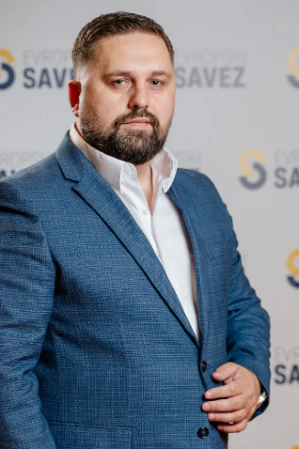 Bećirović pita BS: Da li bi Husović u&scaron;ao u rekonstruisanu Vladu?