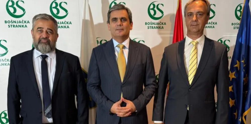 Kola&scaron;inac i Hot čestitali Ibrahimoviću: Pripadnici manjinskih naroda&nbsp;da utiču na kreiranje politika