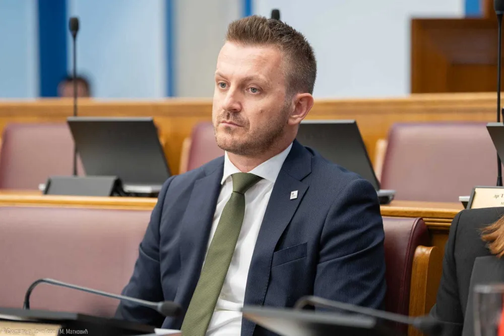 Inspektore &scaron;alju pod političku kontrolu ministara