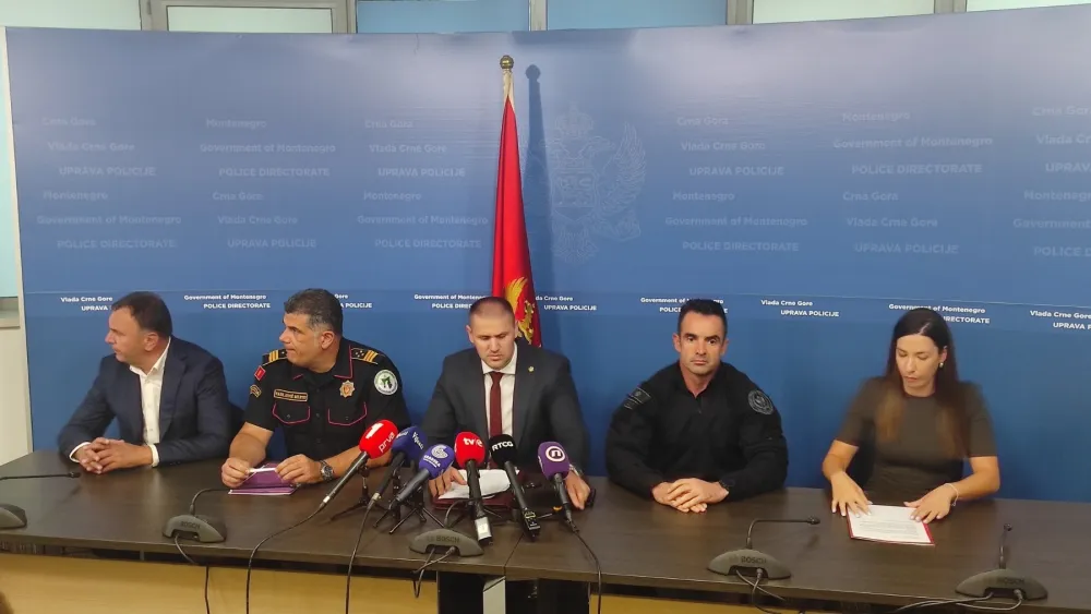 Pres Uprave policije