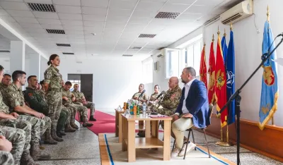 Krapović sa mladim oficirima VCG: Vi ste temelj postojanja i oslonac svih procesa i aktivnosti na&scaron;e Vojske