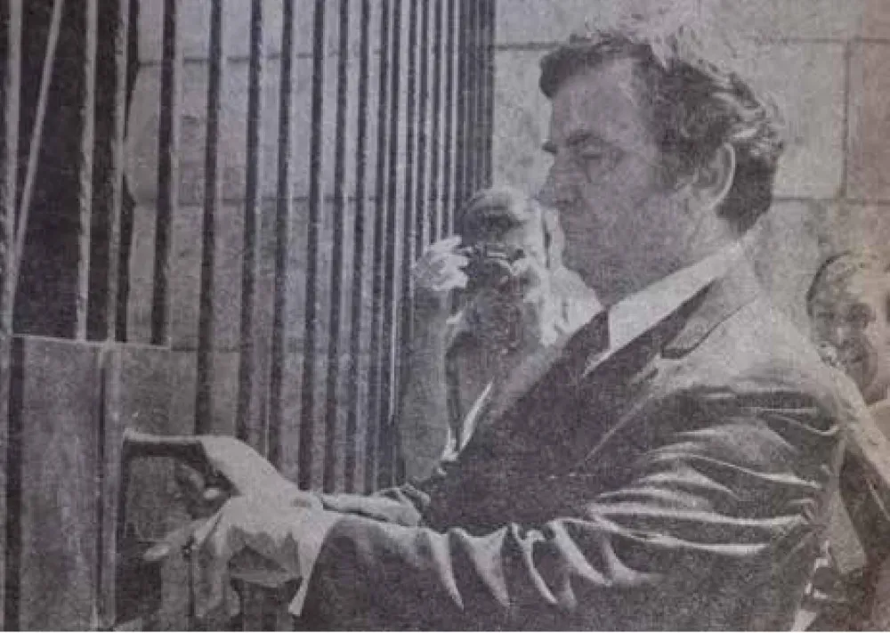 Veljko Milatović otvara Mauzolej (List Pobjeda 01 08 1974 snimio Miodrag Ilić)