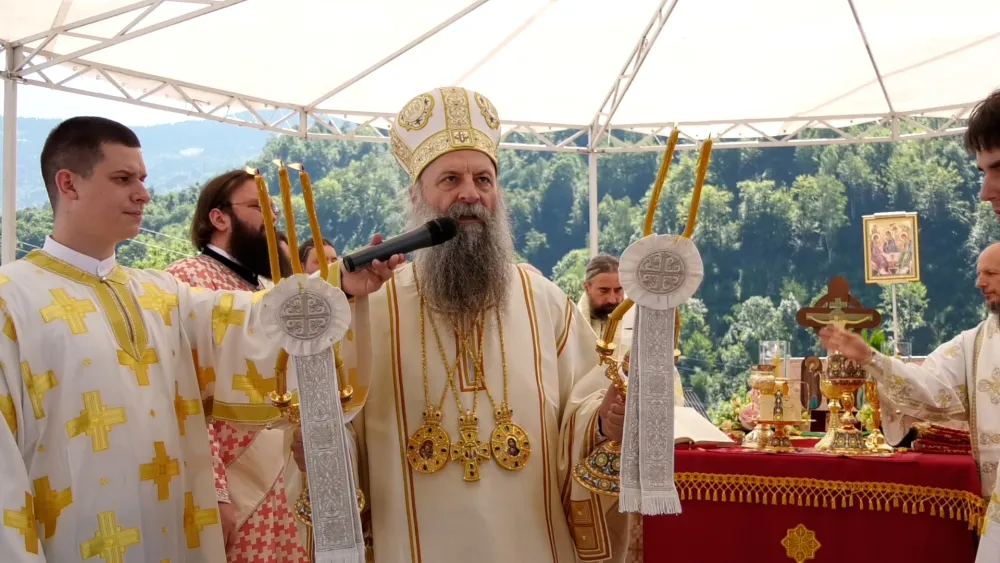 Patrijarh Porfirije služio liturgiju u čast stradalih Srba u Velici