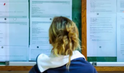 Zabrinjavajući podaci ZZZCG: Bez posla skoro 6.000 OSI starijih od 50 godina