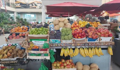 Na zelenoj pijaci u Ginta&scaron;u dva kila grožđa i smokava devet eura