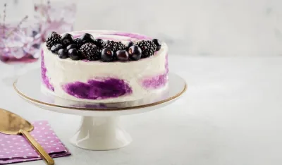 Sladoled torta od kupina&nbsp;