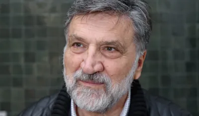 Udruženje izdavača i knjižara Crne Gore apeluju na Vladu da ne povećava PDV na knjige