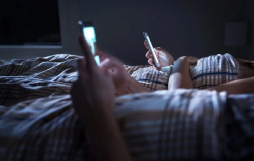 Nova studija: Svjetlost telefona ujutru i pred spavanje doprinosi razvoju ozbiljne bolesti