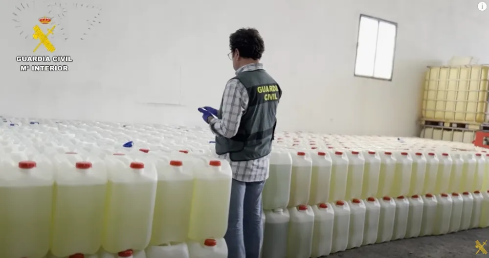 (VIDEO) &Scaron;panija: Uhap&scaron;eno devet osoba, prenosili gorivo za &scaron;vercere 