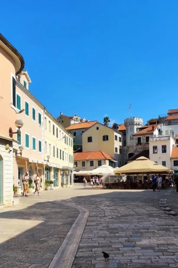 Manji broj putnika na graničnim prelazima u Herceg Novom