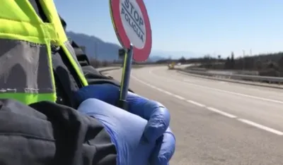 Tokom vikenda 60 saobraćajnih nezgoda, stradale dvije osobe