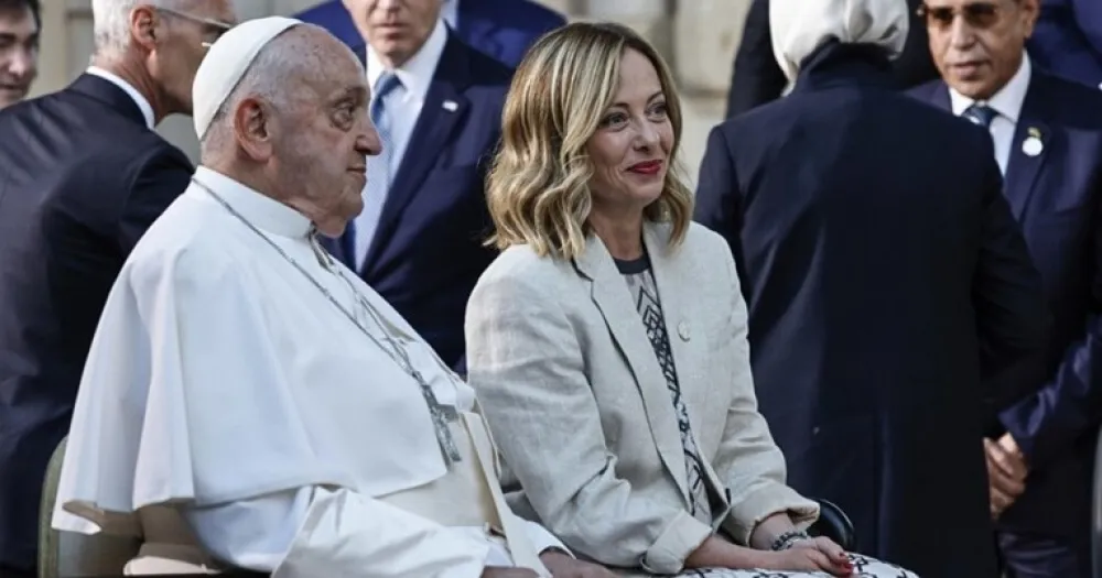 Papa Franja i Đorđa Meloni