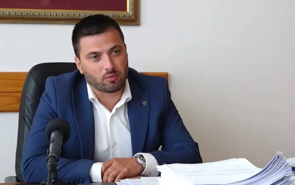 Tomić tvrdi da se nije tukao sa Nikolićem: Mi smo jedna porodica