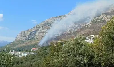 Požar nadomak crkve Sv. Stefan Dečanski: Opkoljeni smo vatrom, očekujemo dolazak helikoptera