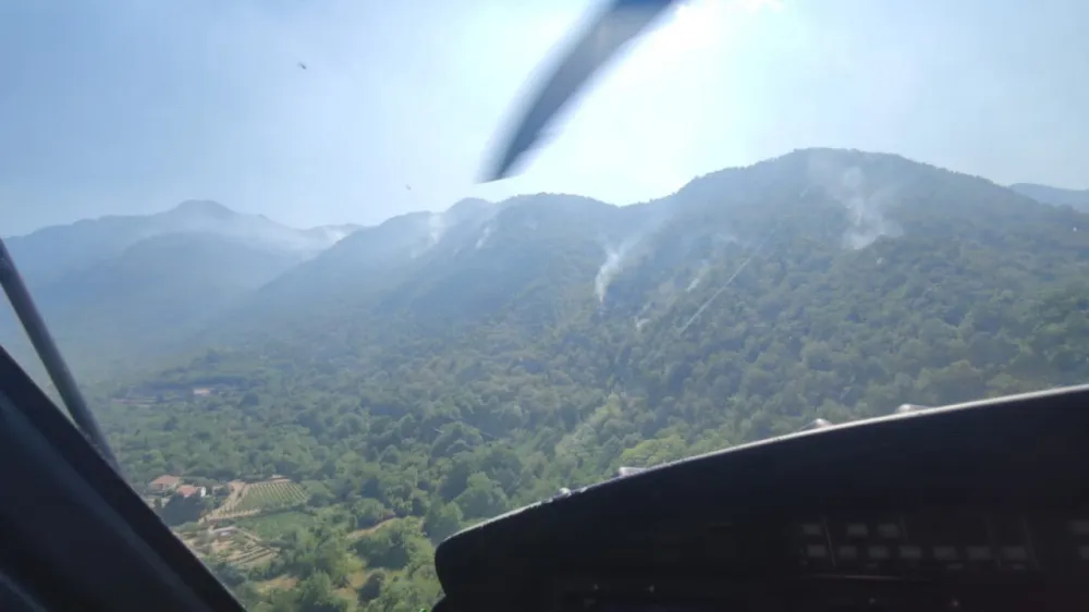 Vazduhoplovci VCG gase požare na vi&scaron;e lokacija