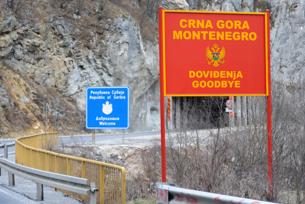 Za sedam dana u Crnu Goru u&scaron;lo skoro četiri hiljade Ukrajinaca, oti&scaron;lo preko tri hiljade