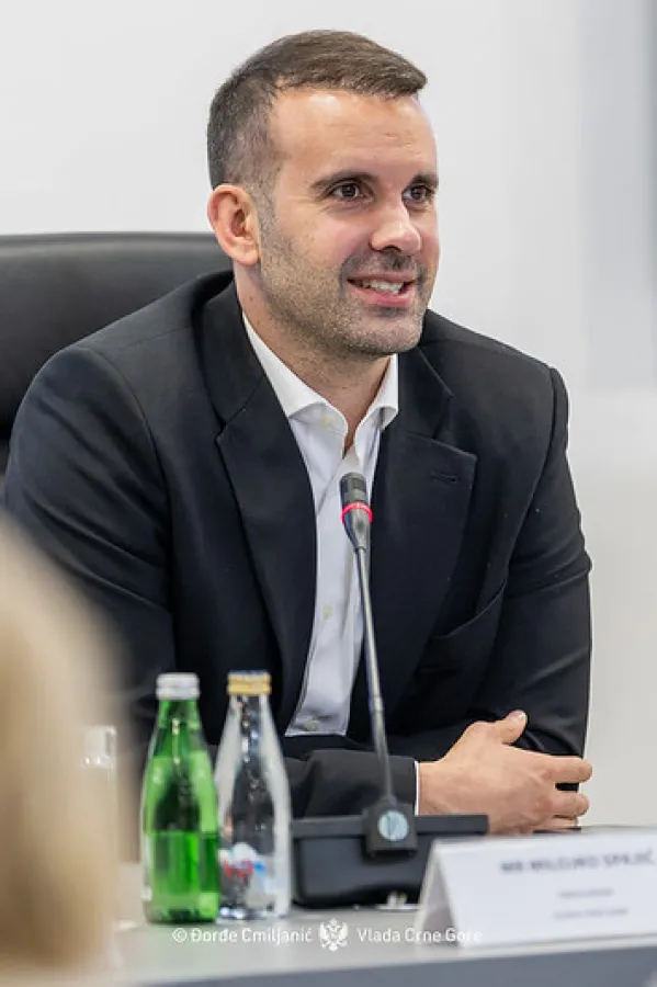   Predsjednik Vlade Milojko Spajić pozdravio je odluku Socijalnog savjeta da podrži povećanje minimalne zarade.