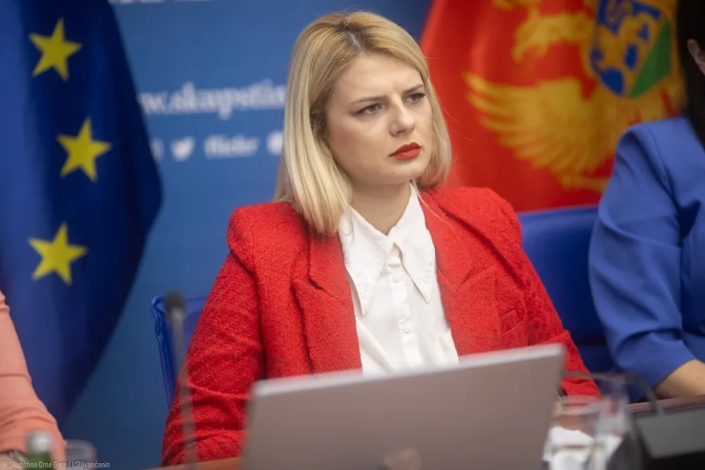 Nedović: Za&scaron;to predsjednik Milatović ćuti na skandaloznu dodjelu paso&scaron;a Ramaju?