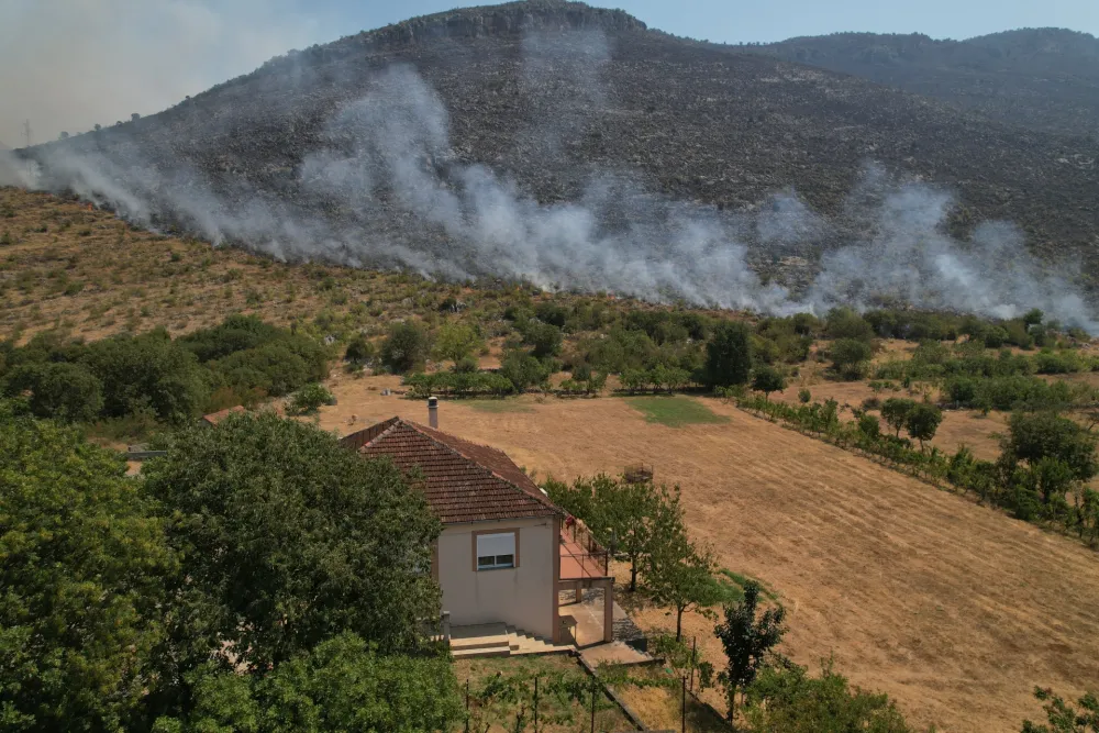 Požar Tuzi - Dečić