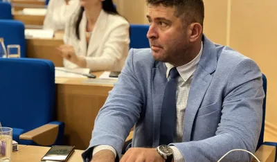 Denis Hot podnio ostavku na sve funkcije u PES-u