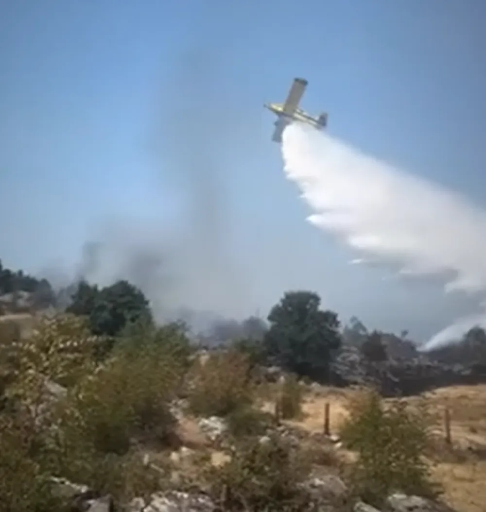 (VIDEO) MUP: Protivpožarni avion MUP-a hitno upućen u Dino&scaron;u