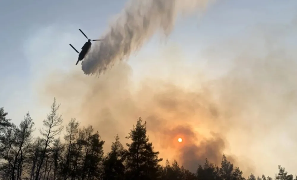 Ilustracijapožar, ga&scaron;enje požara, kanader, avion za ga&scaron;enje požara
