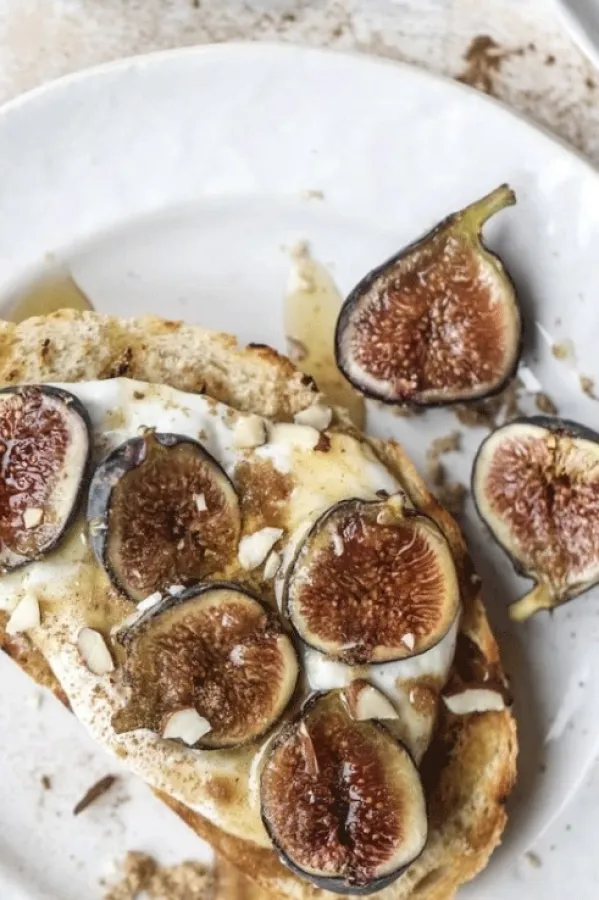 Slatko-slani tost sa smokvama savr&scaron;ena ljetnja užina