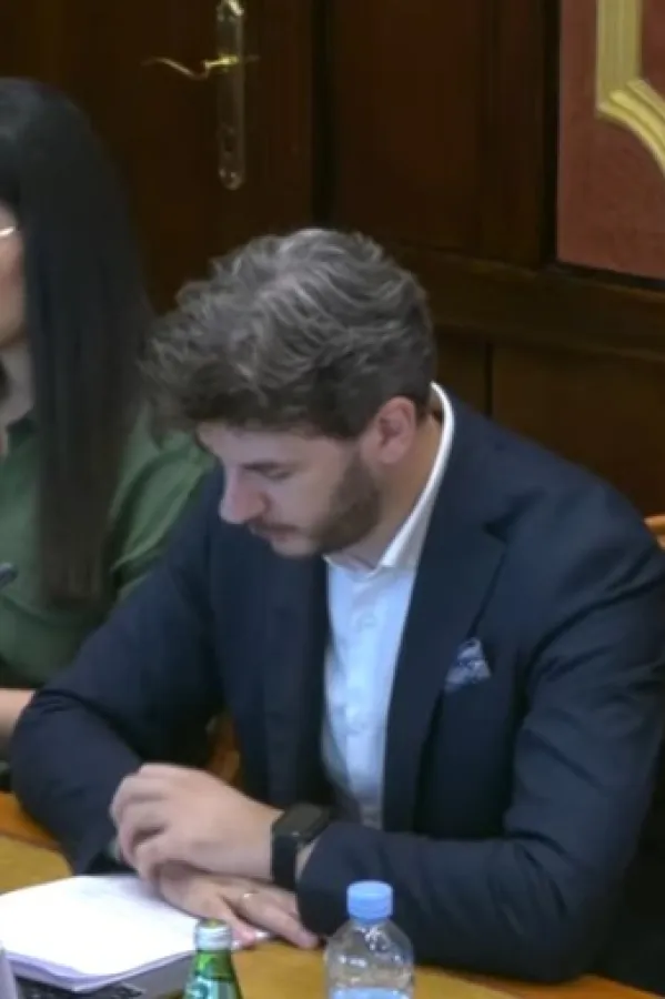 (VIDEO) Čarapić: Amandmanom o državnoj imovini Crnoj Gori se ne oduzima zemlji&scaron;te