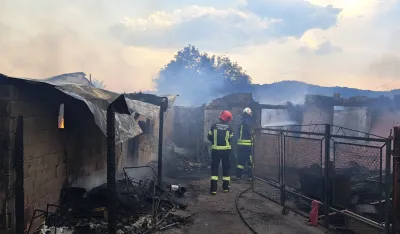 Ga&scaron;enje požara u Nik&scaron;iću