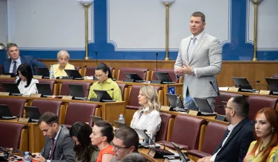 Adžić: Mandić i Spajić nastavljaju antizapadnu politiku i uru&scaron;avaju intitucije
