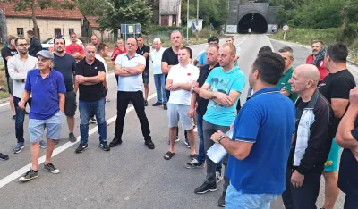Mje&scaron;tani Stra&scaron;evine i Kličeva blokirali put
