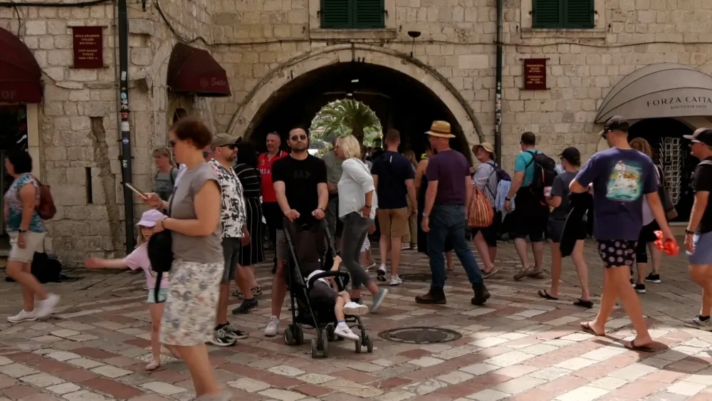 U Kotoru trenutno 8.968 gostiju, 1.232 izletnika danas obi&scaron;lo grad