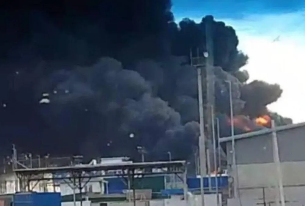 (VIDEO) Požar u ruskoj luci, Ukrajinci potopili brod koji je prevozio gorivo
