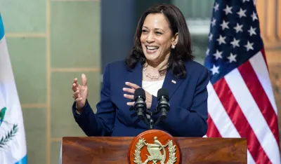 Kamala Haris zvanično kandidat demokrata na izborima