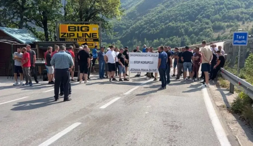 Protesti drvoprerađivača na sjeveru