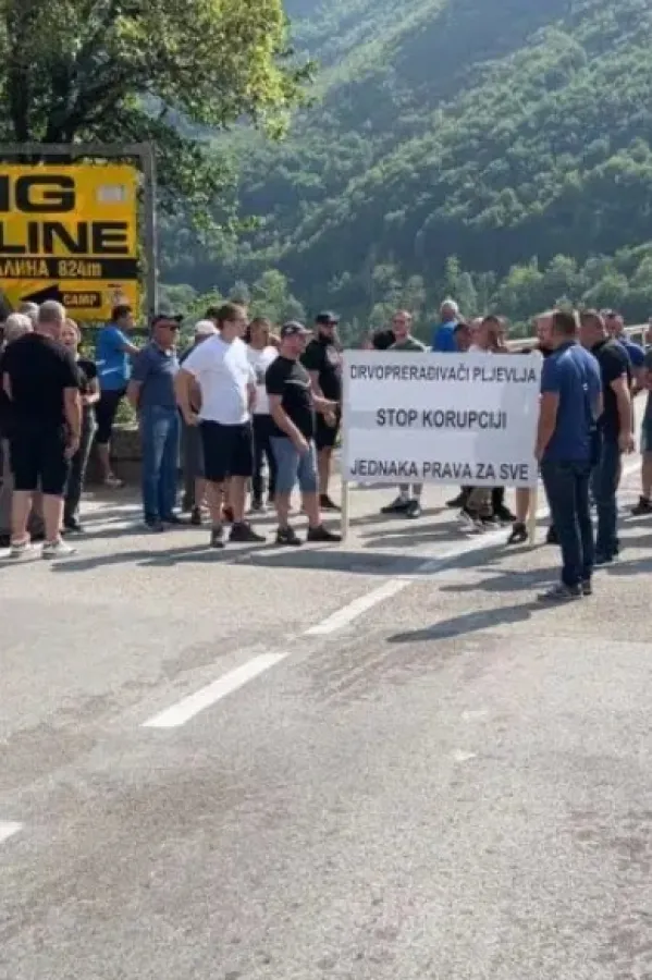 Protesti drvoprerađivača na sjeveru