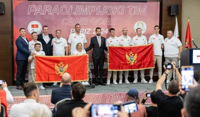 Dragoslav &Scaron;ćekić prisustvovao svečanom ispraćaju paraolimpijaca