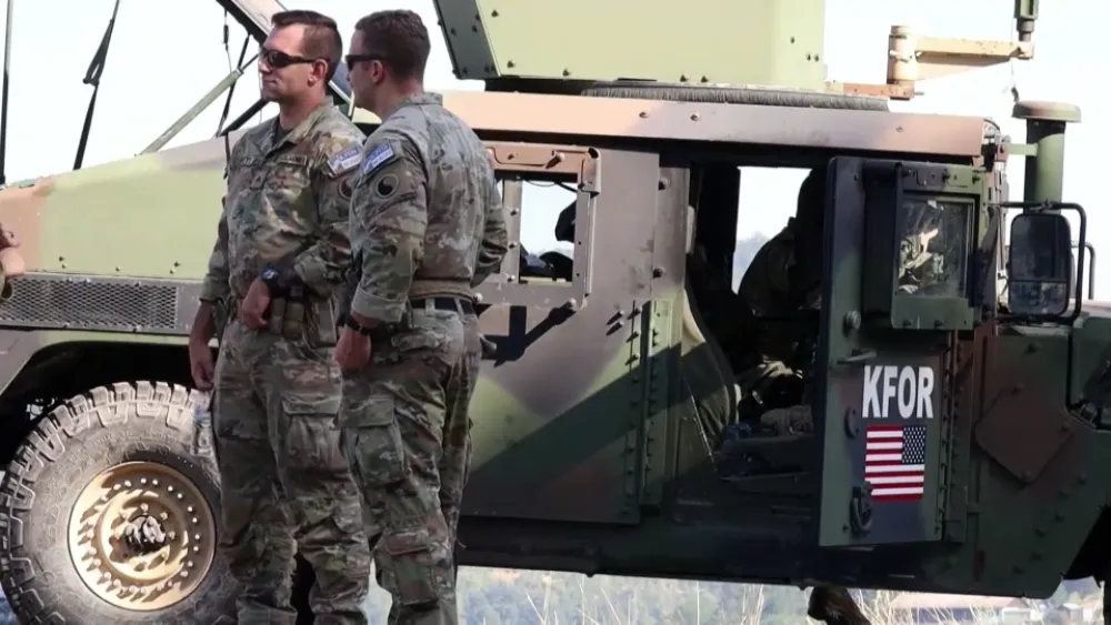 Pripadnici Kfora