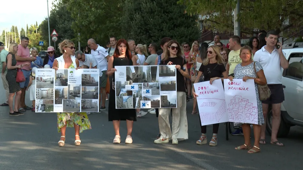Protest protiv nastavka gradnje ispod Ljubovića: "Lo&scaron; plan-lo&scaron;a budućnost"