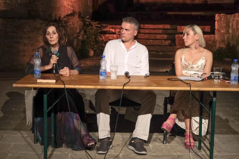 Desna ruka ruskog cara