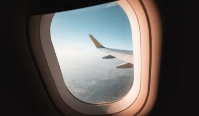 Avion sletio na autoput