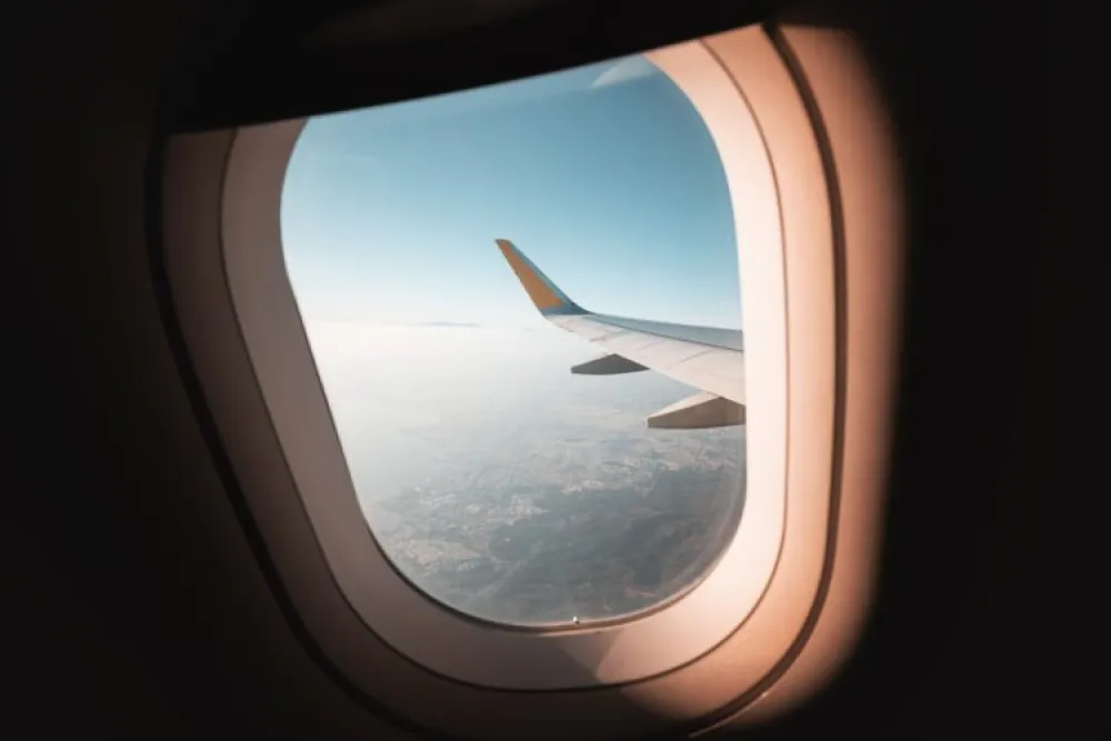 Avion sletio na autoput