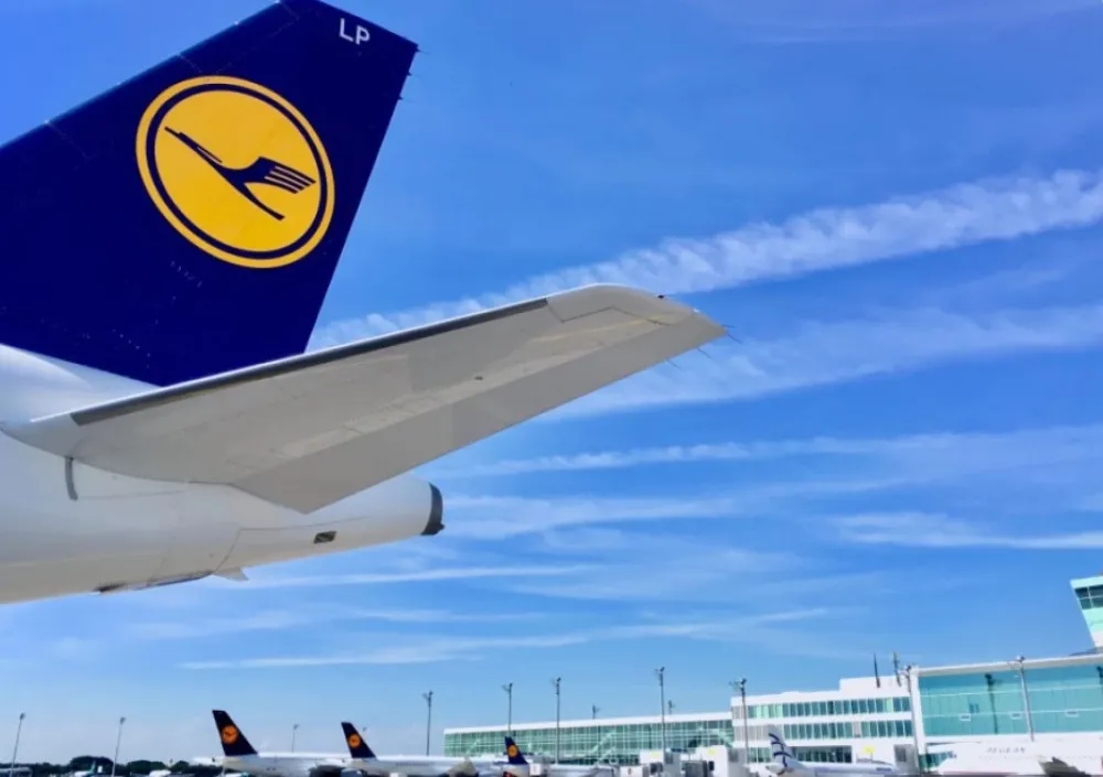 &Scaron;trajk u Lufthanzinoj avio-kompanijiIlustracija