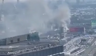 (VIDEO) Veliki požar izbio u Moskvi: U plamenu hiljade kvadratnih metara, na terenu i helikopteri