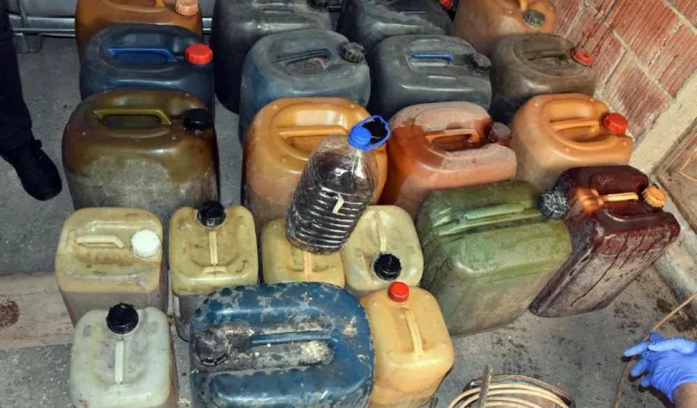 Policija otkrila dvije tajne lokacije sa oko 4.400 litara dizela