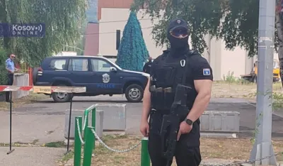 Zgrade srpskih institucija na sjeveru Kosova treći dan blokirane