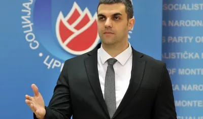Božović čestitao đacima početak &scaron;koske godine: Va&scaron;e zdravo djetinjstvo je na&scaron; prioritet